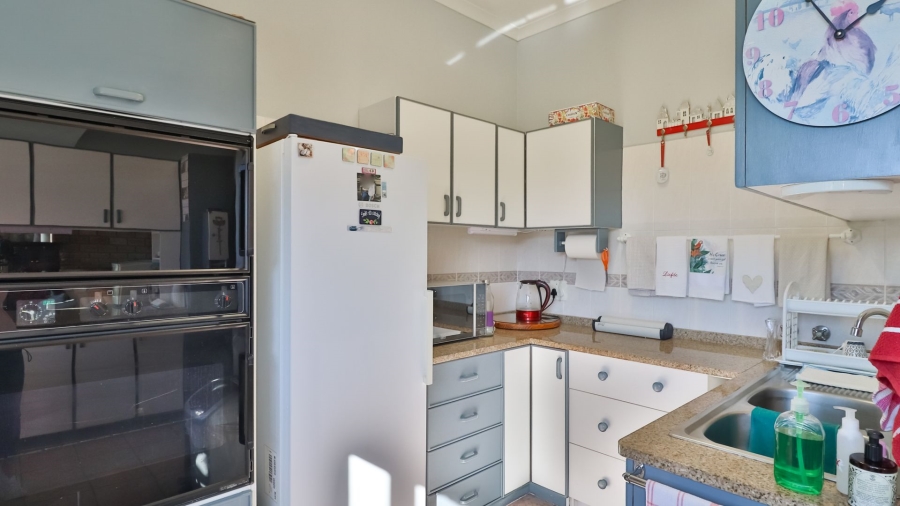 5 Bedroom Property for Sale in Stilbaai Wes Western Cape